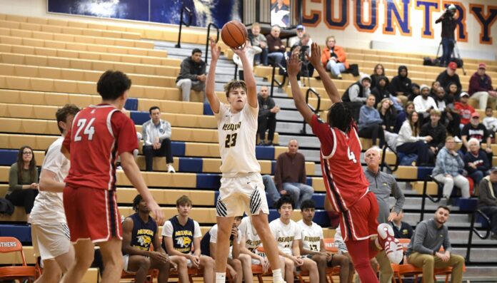 Neuqua Valley freshman Cole Kelly scores 21 in his debut to beat West Aurora. 'He’s Magic Johnson.'