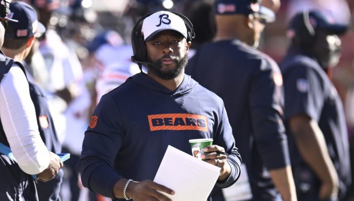 Bears interim coach Thomas Brown will get time, but 38-13 loss to 49ers is horrible start to candidacy