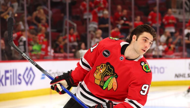 Blackhawks call up top prospect Frank Nazar