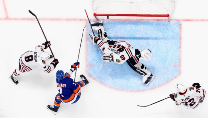 Blackhawks fail to capitalize on scoring first again in loss to Islanders