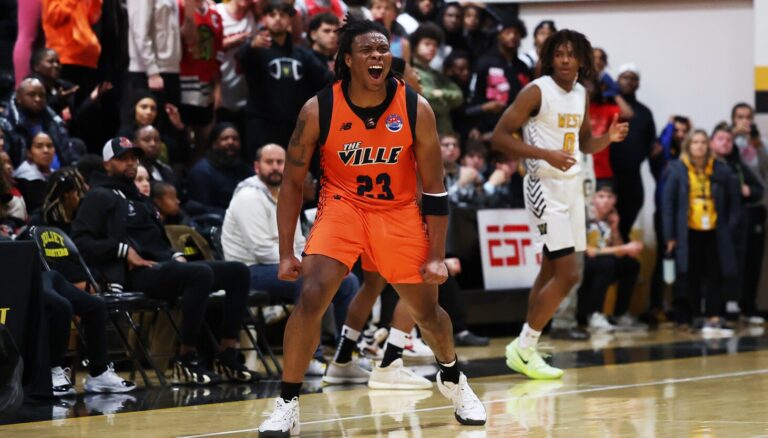 Damion Porter Jr. scores 39 points to lead Romeoville in an emotional upset win against Joliet West