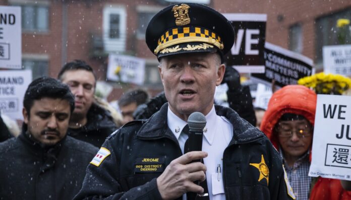 High-ranking Chicago cop faces suspensions for disparaging gays, leaking kids' records to deputy mayor