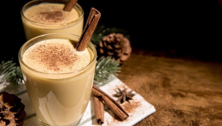 How to make the best eggnog cocktail