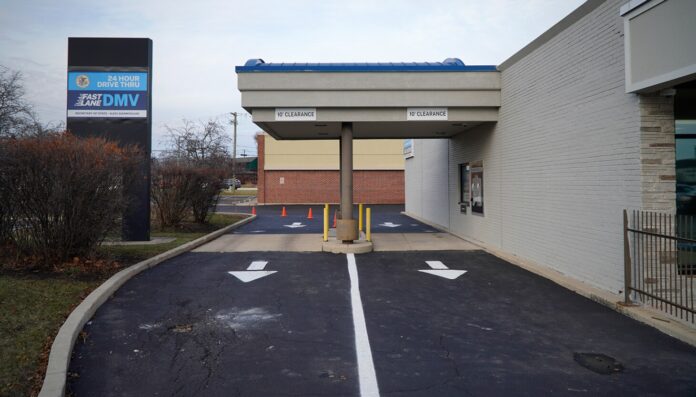 Illinois' first drive-thru DMV kiosk opens in Lombard