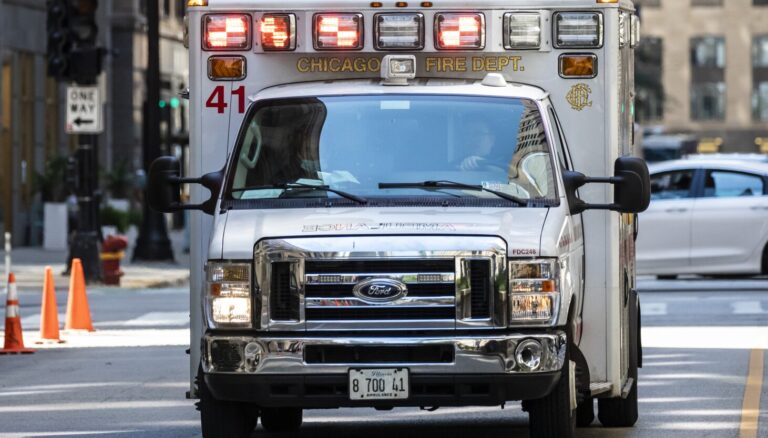 Un hombre resultó gravemente herido en un tiroteo desde un vehículo en Back of the Yards